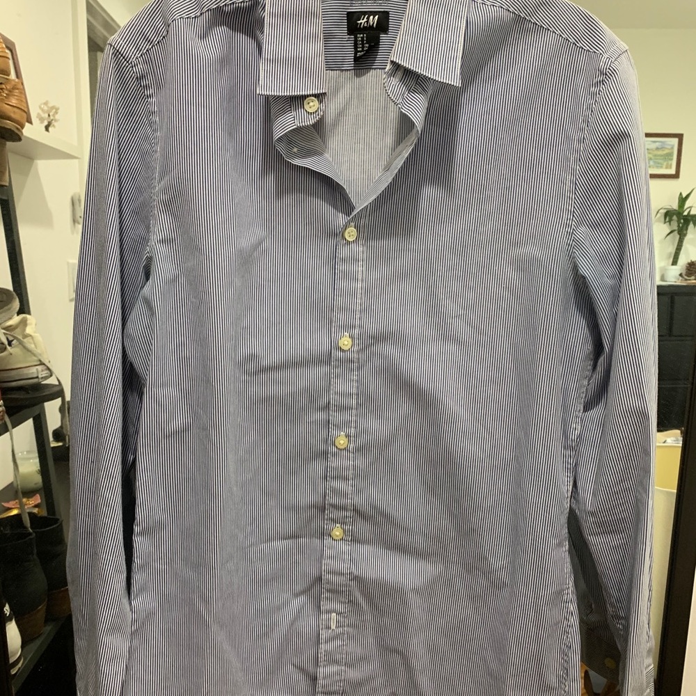 Men’s H&M button up shirt